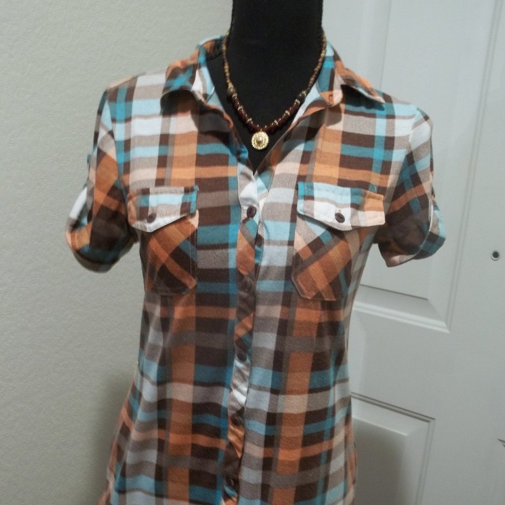 Bella D - Short Sleeve Plaid Shirt ** EUC **